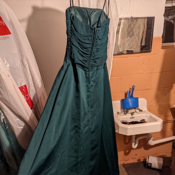 Emerald green strapless dress - Picture 1 of 6